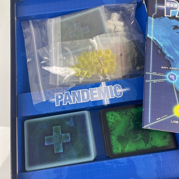 Pandemic Board Game by Matt Leacock, Z-Man Games, pre-owned, Complete - Picture 8 of 10